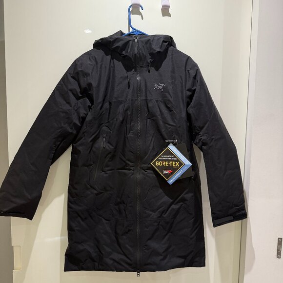 Arc'teryx Beta Insulated Coat WOMENS Size M Black NWT - Picture 1 of 10